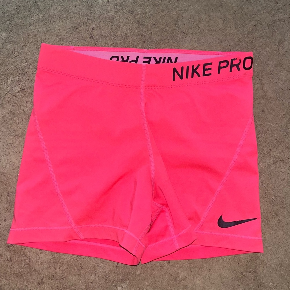 Hot Pink Nike Pro, size M, slightly worn